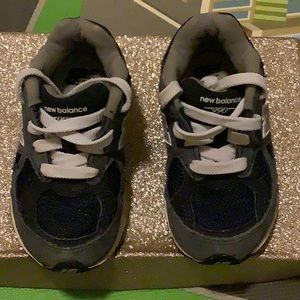 New Balance 990
